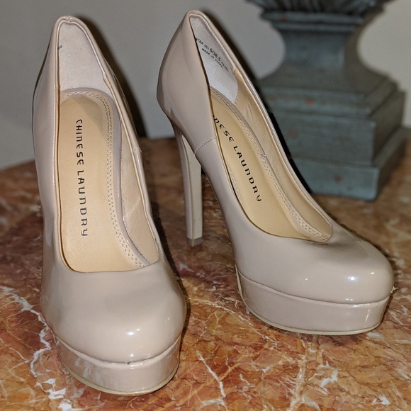 Chinese Laundry Shoes - Chinese Laundry Nude Pumps-Size 6